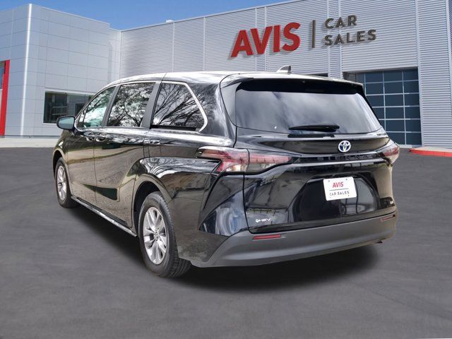 Thumbnail: 2025 Toyota Sienna - 10