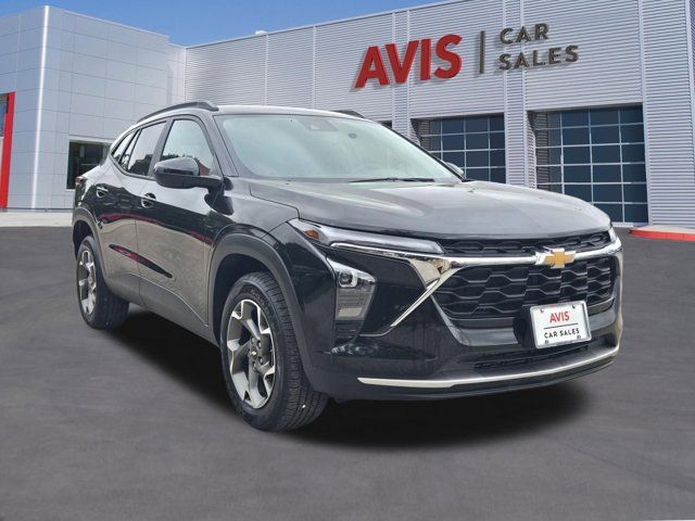 Thumbnail: 2025 Chevrolet Trax - 3
