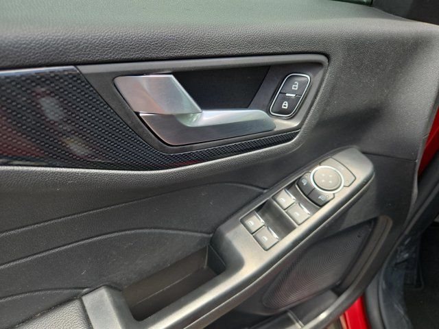 2025 Ford Escape ST-Line - Photo 13