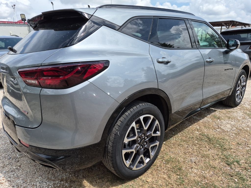 Thumbnail: 2025 Chevrolet Blazer - 4