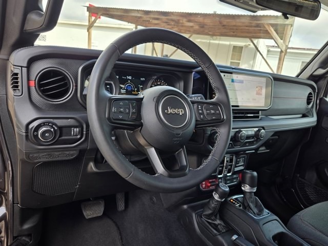 Thumbnail: 2025 Jeep Wrangler - 15