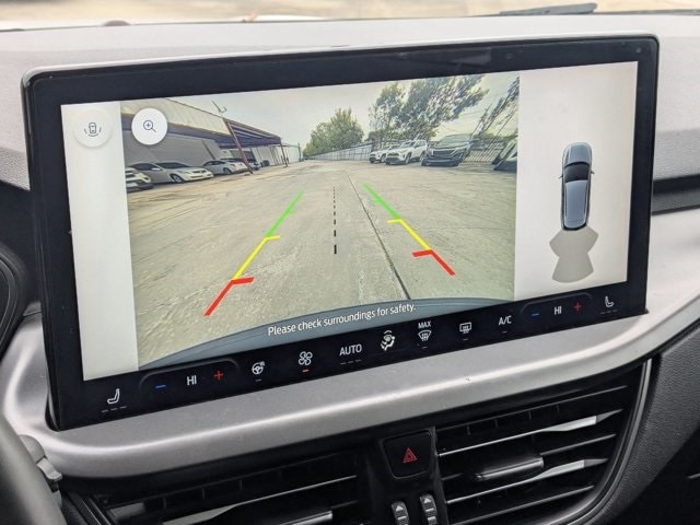 Thumbnail: 2023 Ford Escape - 17