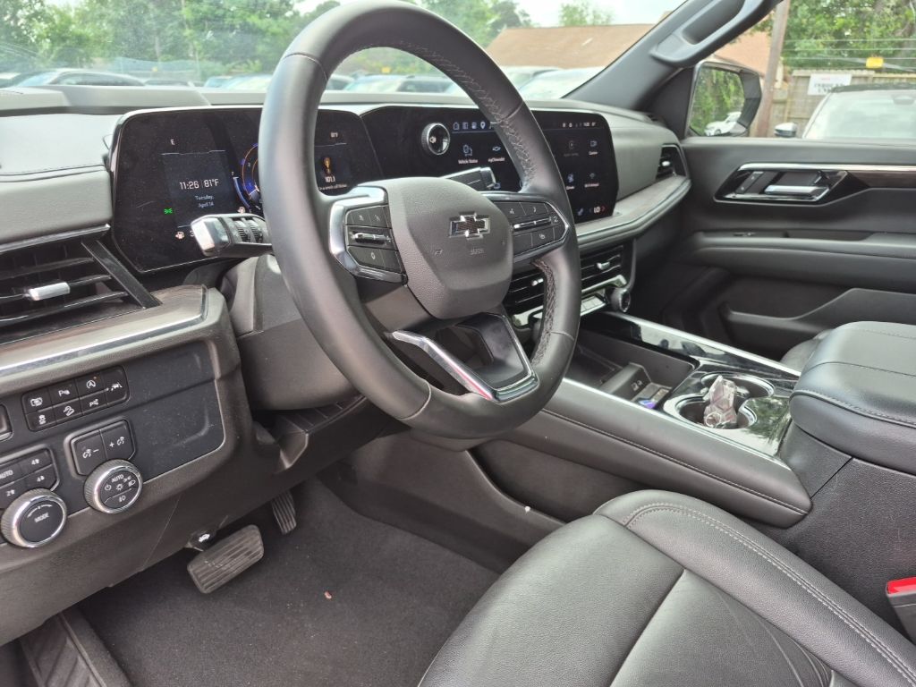 Thumbnail: 2025 Chevrolet Suburban - 7