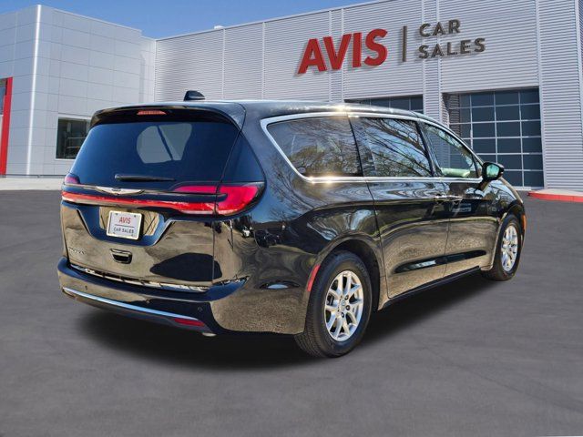 Thumbnail: 2025 Chrysler Pacifica - 6