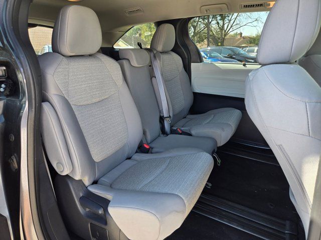 Thumbnail: 2025 Toyota Sienna - 26