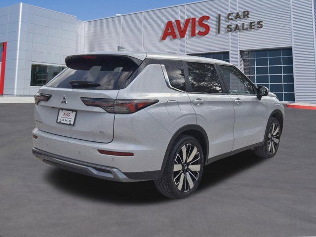 Thumbnail: 2025 Mitsubishi Outlander - 6