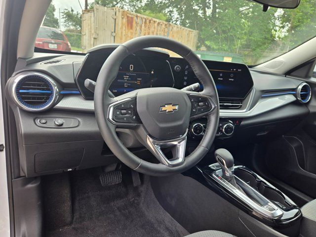 Thumbnail: 2025 Chevrolet Trax - 12