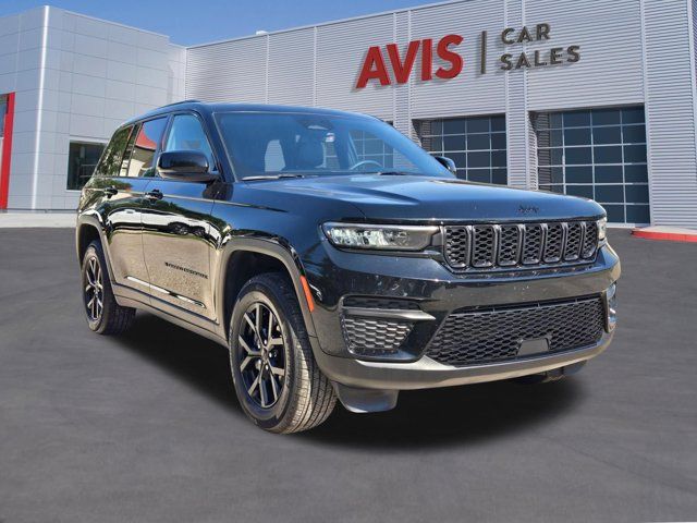 Thumbnail: 2025 Jeep Grand Cherokee - 3
