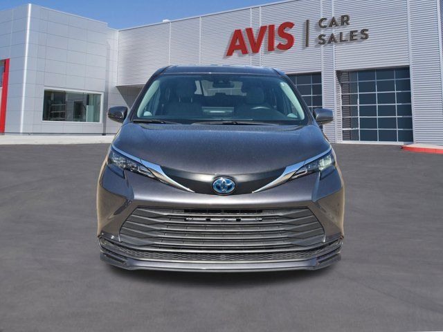 Thumbnail: 2025 Toyota Sienna - 2