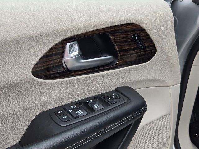 Thumbnail: 2024 Chrysler Pacifica - 14