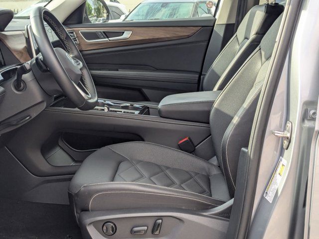 2025 Volkswagen Atlas SE w/Tech - Photo 22