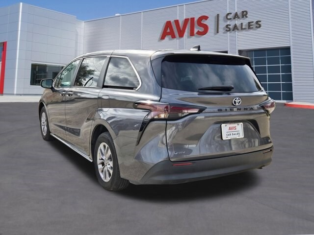 Thumbnail: 2025 Toyota Sienna - 9