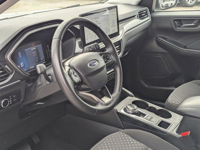 Thumbnail: 2023 Ford Escape - 14