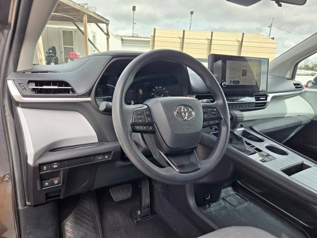 Thumbnail: 2025 Toyota Sienna - 11