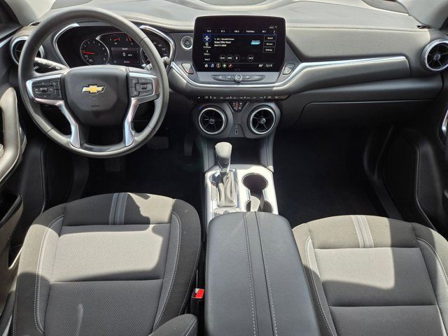 Thumbnail: 2025 Chevrolet Blazer - 24