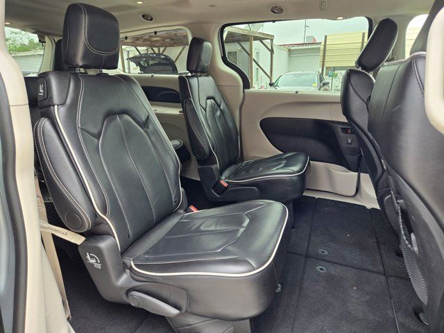 Thumbnail: 2024 Chrysler Pacifica - 27