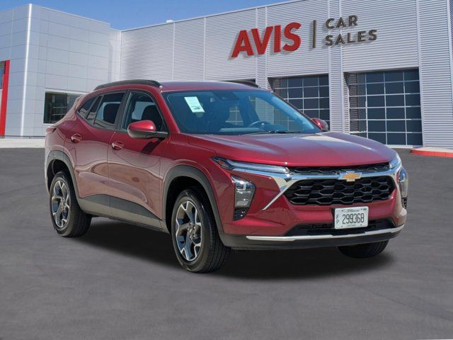 Thumbnail: 2025 Chevrolet Trax - 3