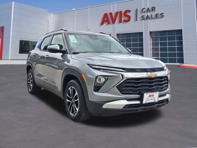 Thumbnail: 2025 Chevrolet TrailBlazer - 3