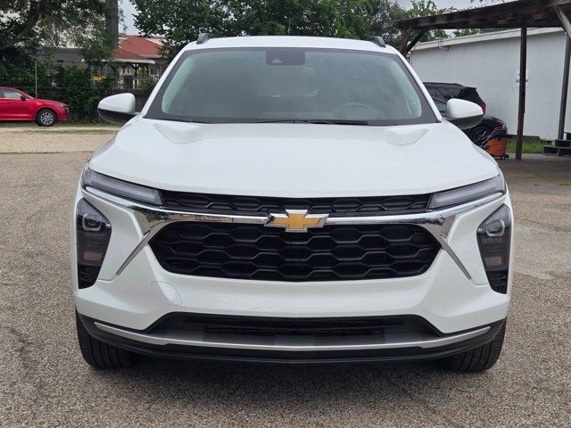 Thumbnail: 2025 Chevrolet Trax - 2