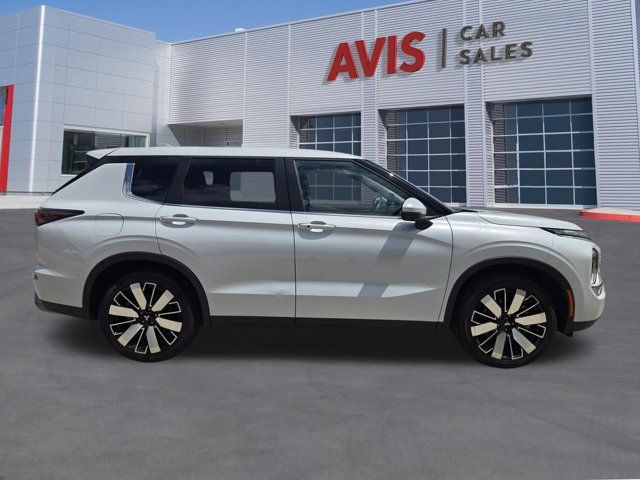 Thumbnail: 2025 Mitsubishi Outlander - 5