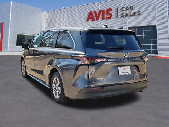 Thumbnail: 2025 Toyota Sienna - 10