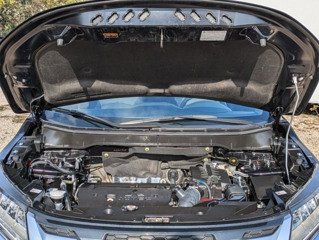 Thumbnail: 2024 Mitsubishi Outlander - 30