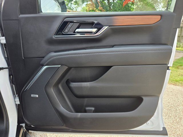 Thumbnail: 2025 GMC Yukon XL - 26