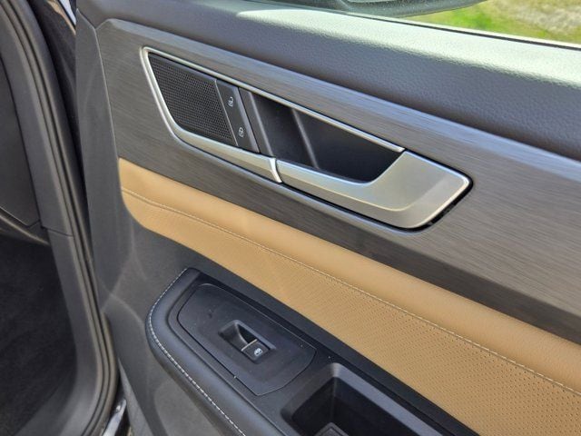 Thumbnail: 2025 Volkswagen Atlas - 28