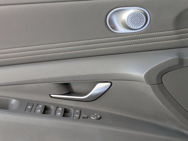 Thumbnail: 2025 Hyundai Elantra - 13
