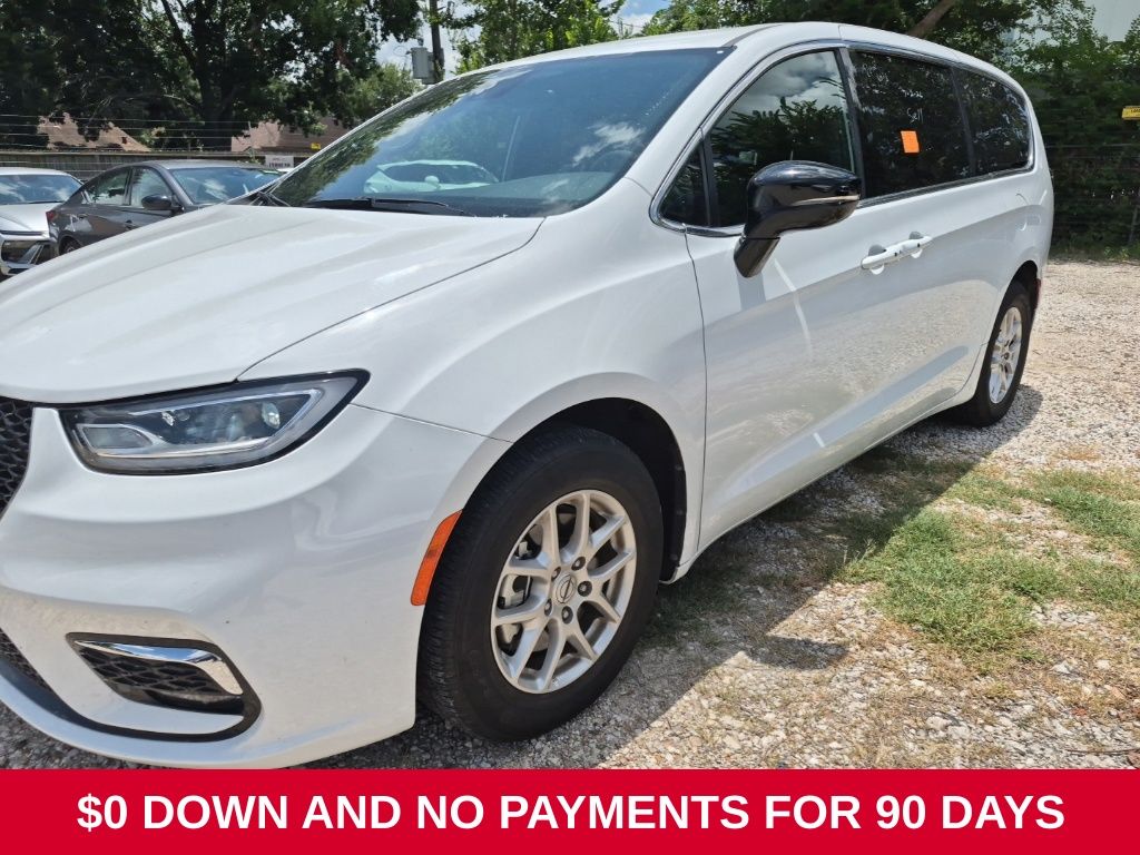 Thumbnail: 2025 Chrysler Pacifica - 1