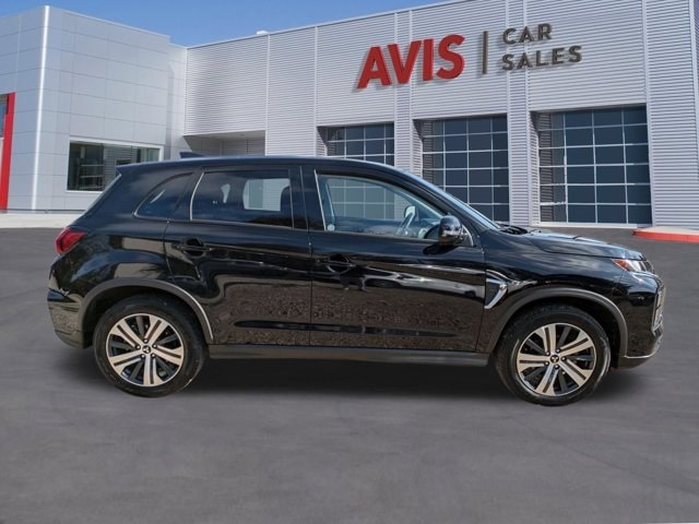 Thumbnail: 2024 Mitsubishi Outlander - 4