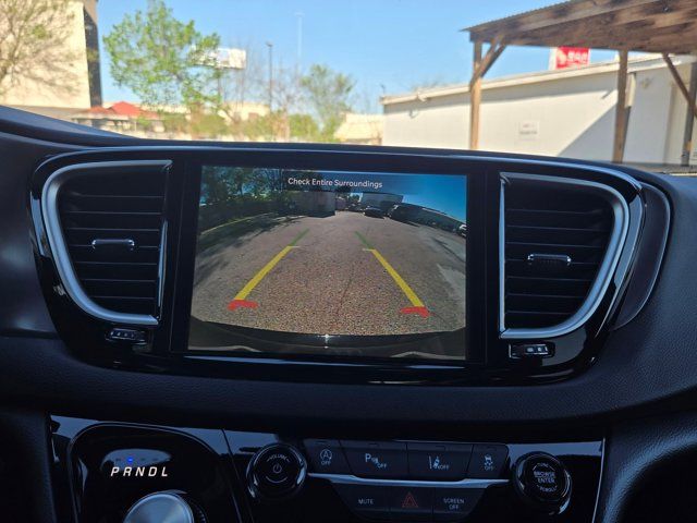 Thumbnail: 2025 Chrysler Pacifica - 19