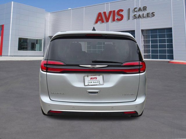 Thumbnail: 2024 Chrysler Pacifica - 9