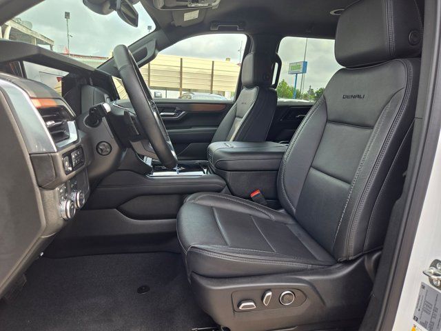 Thumbnail: 2025 GMC Yukon XL - 22