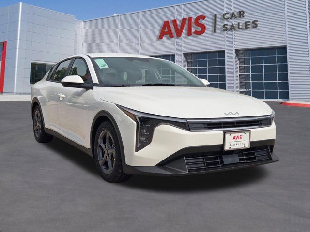 Thumbnail: 2025 Kia K4 - 3