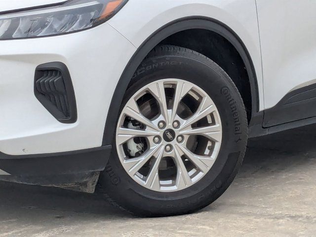 Thumbnail: 2023 Ford Escape - 34