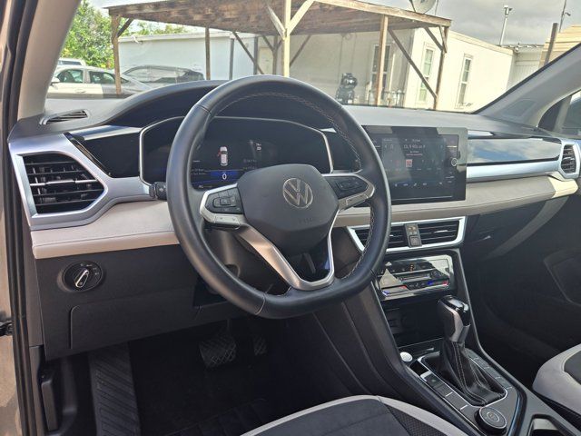 Thumbnail: 2025 Volkswagen Taos - 15