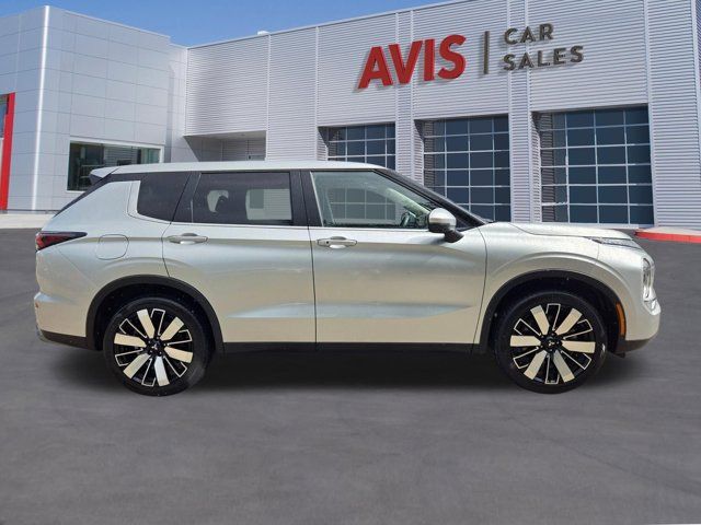 Thumbnail: 2025 Mitsubishi Outlander - 5