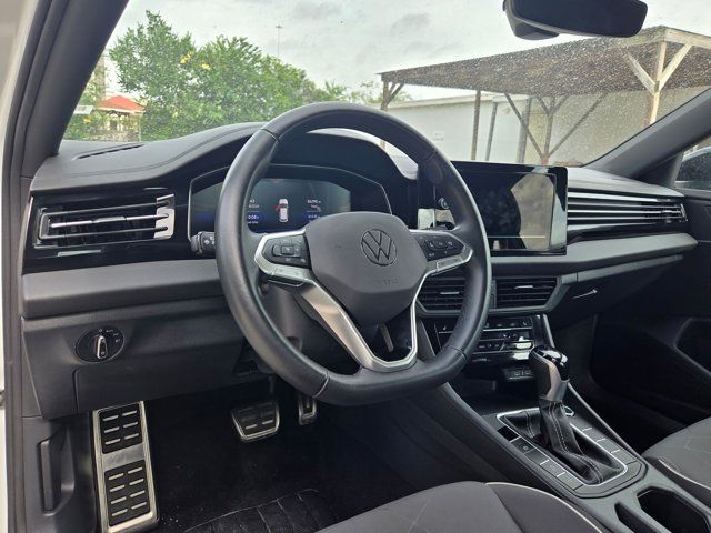 Thumbnail: 2025 Volkswagen Jetta - 15