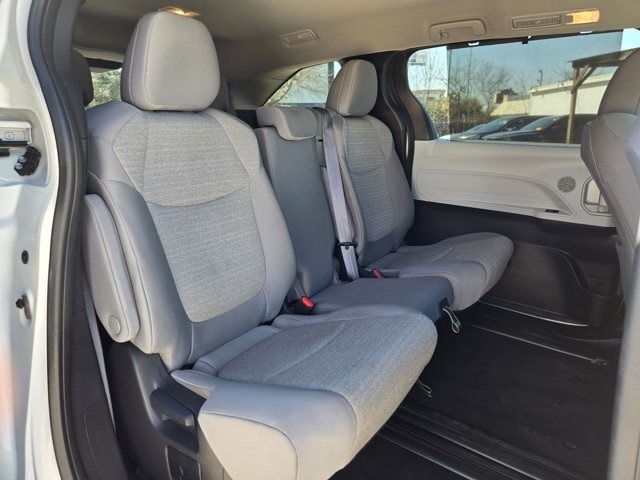 Thumbnail: 2025 Toyota Sienna - 26