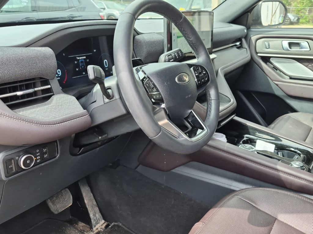 Thumbnail: 2025 Ford Explorer - 7