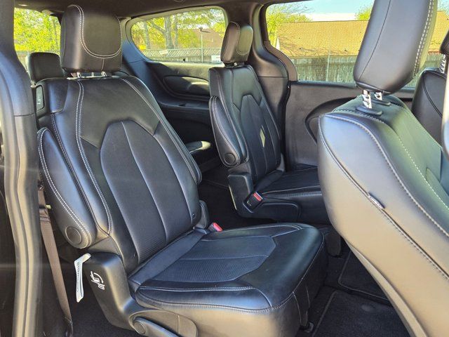 Thumbnail: 2025 Chrysler Pacifica - 26