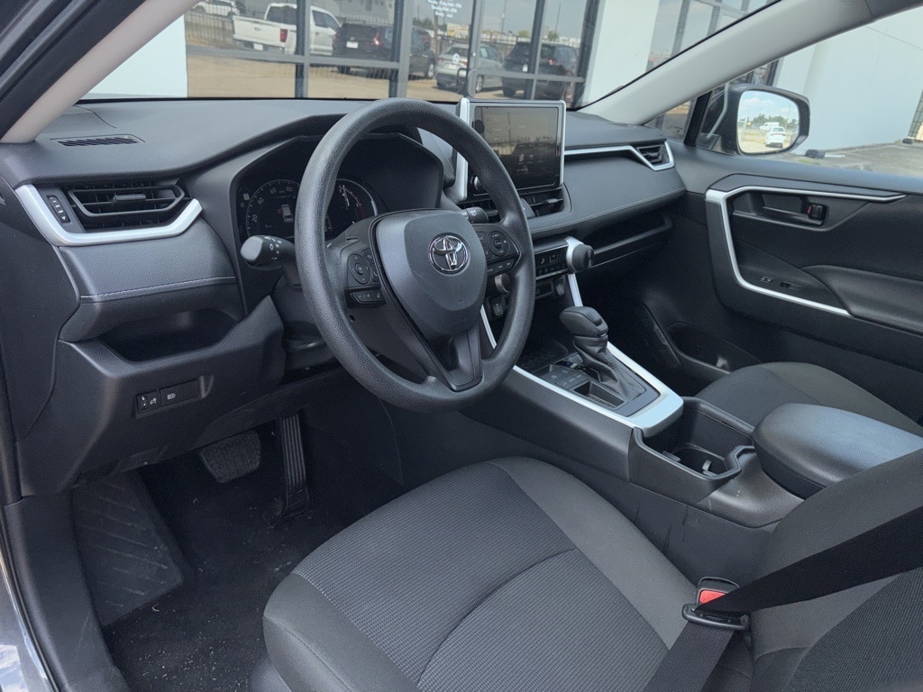 Thumbnail: 2025 Toyota RAV4 - 9