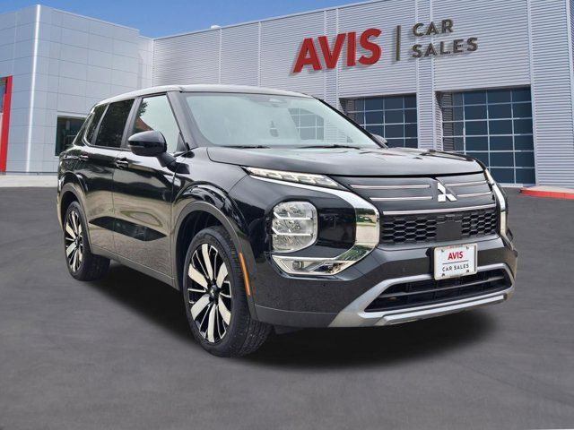 Thumbnail: 2025 Mitsubishi Outlander - 3