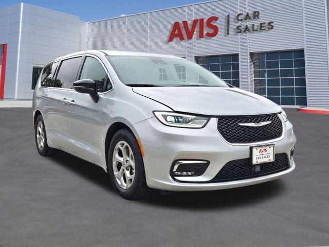 Thumbnail: 2024 Chrysler Pacifica - 3