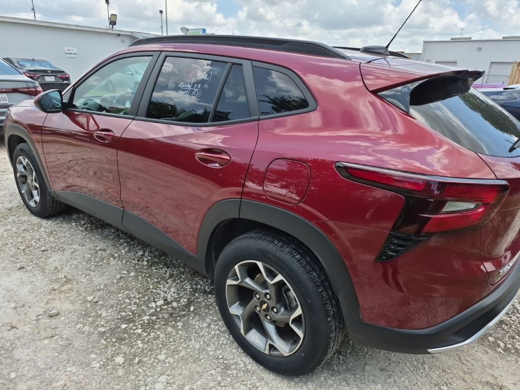 Thumbnail: 2025 Chevrolet Trax - 2