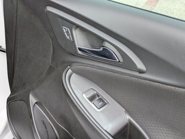 2023 Chevrolet Malibu LT 30