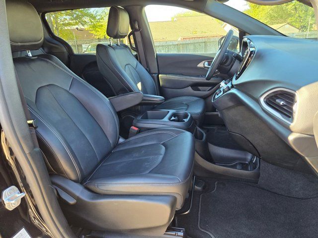 Thumbnail: 2025 Chrysler Pacifica - 29