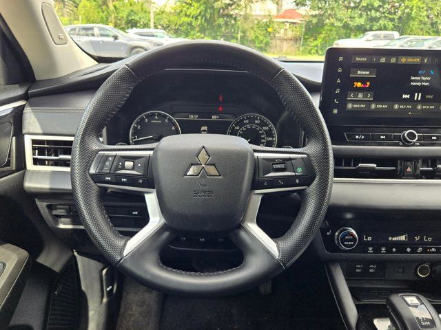 Thumbnail: 2025 Mitsubishi Outlander - 23
