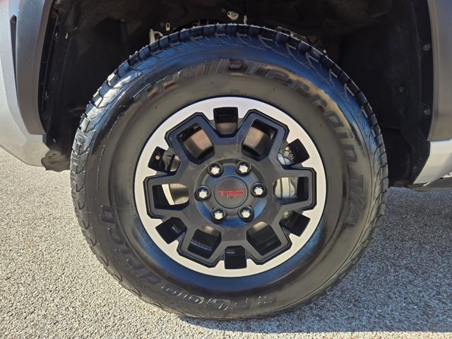 Thumbnail: 2025 Toyota Tacoma - 32